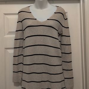 Cream and Black Sweater Size Small Old Navy